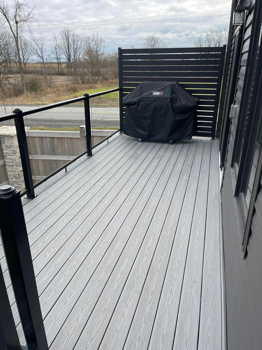 Affordable Deck Builder Ottawa: Crafting Outdoor Spaces on a Budget with Luxury DecKing