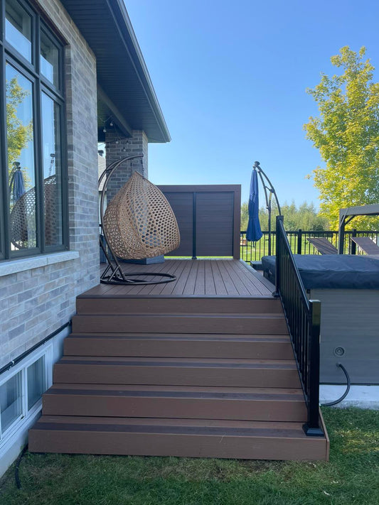 Composite vs. Wood Decking: Ottawa's Deck Builder Expertise
