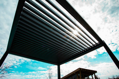 13X13 Bioclimatic Pergola, Manual louvres